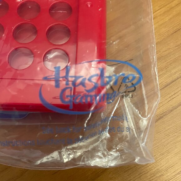 Hasbro Connect 4 McDonalds Happy Meal Toy SEALED 2018 (SKU: 80TO) - Picture 2 of 3